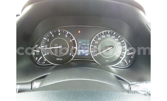 Acheter Import Voiture Nissan Patrol Blanc à Import - Dubai, Ouganda Acheter Import Voiture Nissan Patrol Blanc à Import - Dubai, Ouganda