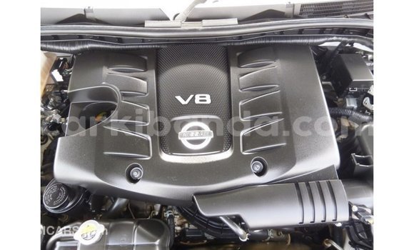 Acheter Import Voiture Nissan Patrol Blanc à Import - Dubai, Ouganda Acheter Import Voiture Nissan Patrol Blanc à Import - Dubai, Ouganda