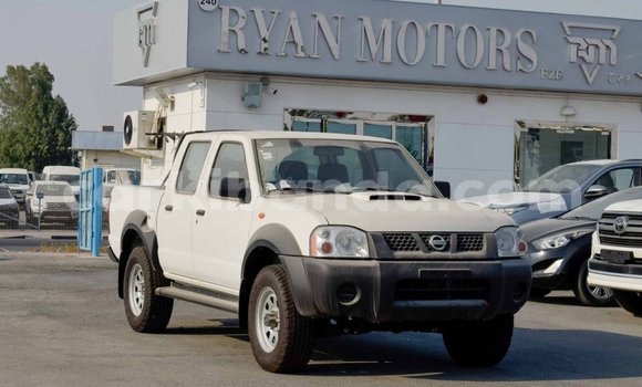 Gura Imported Nissan NP 300 White Imodoka i Import - Dubai mu Uganda Gura Imported Nissan NP 300 White Imodoka i Import - Dubai mu Uganda