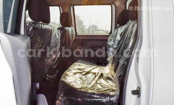 Gura Imported Nissan NP 300 White Imodoka i Import - Dubai mu Uganda Gura Imported Nissan NP 300 White Imodoka i Import - Dubai mu Uganda