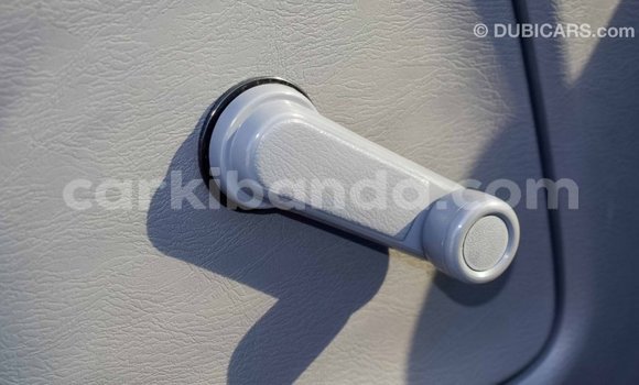 Gura Imported Nissan NP 300 White Imodoka i Import - Dubai mu Uganda Gura Imported Nissan NP 300 White Imodoka i Import - Dubai mu Uganda