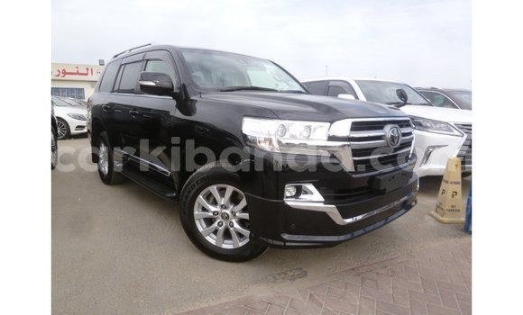 Nunua Imported Toyota Land Cruiser Nyeusi Gari ndani ya Import - Dubai nchini Uganda Nunua Imported Toyota Land Cruiser Nyeusi Gari ndani ya Import - Dubai nchini Uganda