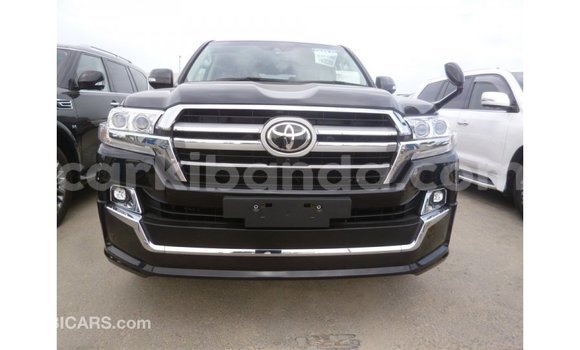Nunua Imported Toyota Land Cruiser Nyeusi Gari ndani ya Import - Dubai nchini Uganda Nunua Imported Toyota Land Cruiser Nyeusi Gari ndani ya Import - Dubai nchini Uganda