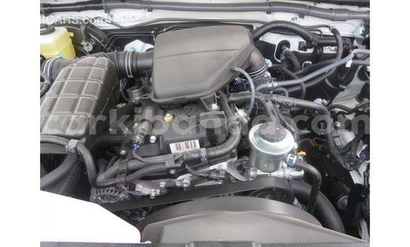 Acheter Import Voiture Toyota Prado Blanc à Import - Dubai, Ouganda Acheter Import Voiture Toyota Prado Blanc à Import - Dubai, Ouganda