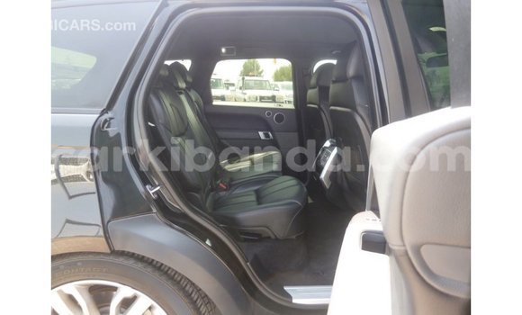 Gura Imported Land Rover Range Rover Black Imodoka i Import - Dubai mu Uganda Gura Imported Land Rover Range Rover Black Imodoka i Import - Dubai mu Uganda