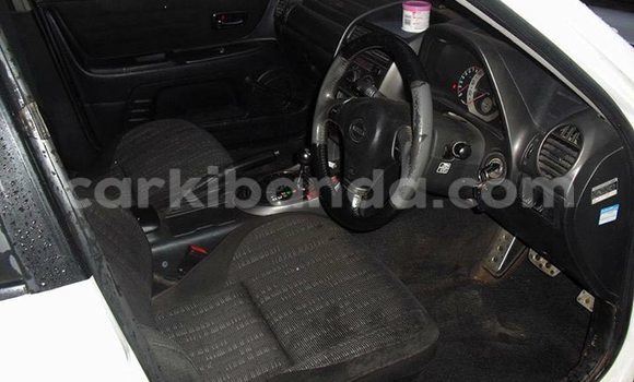 Acheter Occasion Voiture Toyota Altezza Noir à Kampala, Ouganda Acheter Occasion Voiture Toyota Altezza Noir à Kampala, Ouganda