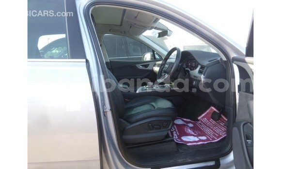 Nunua Imported Audi Q7 Nyingine Gari ndani ya Import - Dubai nchini Uganda Nunua Imported Audi Q7 Nyingine Gari ndani ya Import - Dubai nchini Uganda