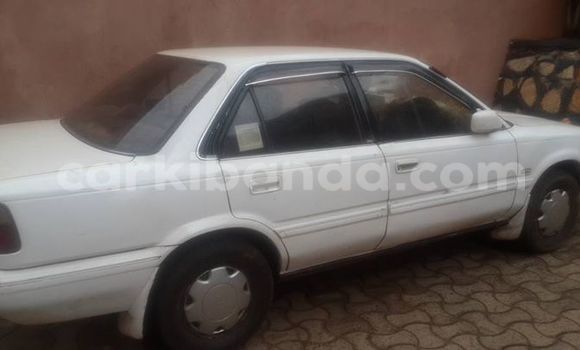 Gura Yakoze Toyota Corolla Black Imodoka i Kampala mu Uganda Gura Yakoze Toyota Corolla Black Imodoka i Kampala mu Uganda