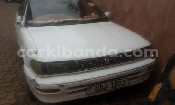 Gura Yakoze Toyota Corolla Black Imodoka i Kampala mu Uganda Gura Yakoze Toyota Corolla Black Imodoka i Kampala mu Uganda