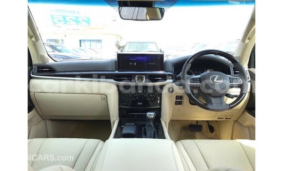 Gura Imported Lexus LX Black Imodoka i Import - Dubai mu Uganda Gura Imported Lexus LX Black Imodoka i Import - Dubai mu Uganda
