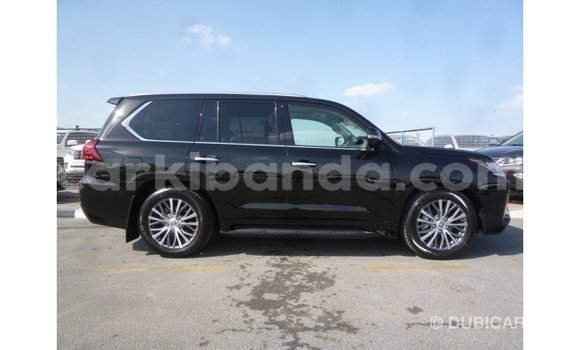 Nunua Imported Lexus LX Nyeusi Gari ndani ya Import - Dubai nchini Uganda Nunua Imported Lexus LX Nyeusi Gari ndani ya Import - Dubai nchini Uganda