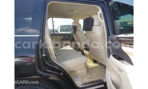 Nunua Imported Lexus LX Nyeusi Gari ndani ya Import - Dubai nchini Uganda Nunua Imported Lexus LX Nyeusi Gari ndani ya Import - Dubai nchini Uganda