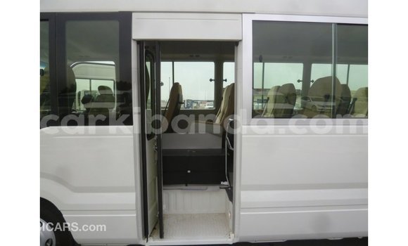 Gura Imported Toyota Coaster White Imodoka i Import - Dubai mu Uganda Gura Imported Toyota Coaster White Imodoka i Import - Dubai mu Uganda