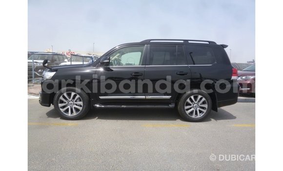 Acheter Import Voiture Toyota Land Cruiser Noir à Import - Dubai, Ouganda Acheter Import Voiture Toyota Land Cruiser Noir à Import - Dubai, Ouganda