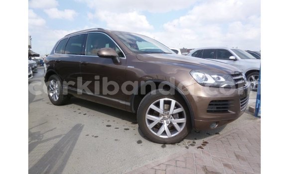 Nunua Imported Volkswagen Touareg Brown Gari ndani ya Import - Dubai nchini Uganda Nunua Imported Volkswagen Touareg Brown Gari ndani ya Import - Dubai nchini Uganda
