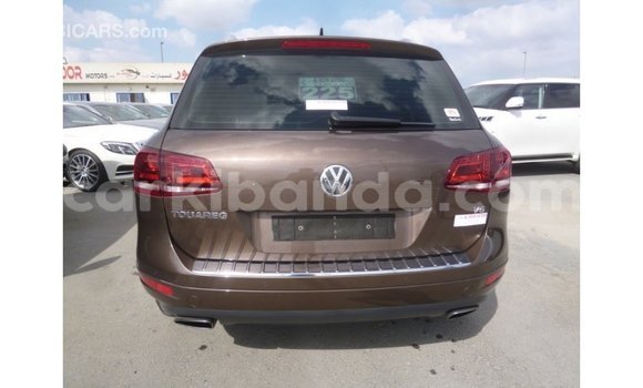 Nunua Imported Volkswagen Touareg Brown Gari ndani ya Import - Dubai nchini Uganda Nunua Imported Volkswagen Touareg Brown Gari ndani ya Import - Dubai nchini Uganda