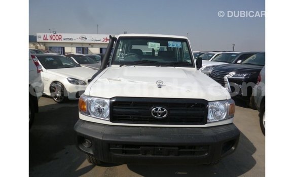 Buy Import Toyota Land Cruiser White Car in Import - Dubai in Uganda Buy Import Toyota Land Cruiser White Car in Import - Dubai in Uganda