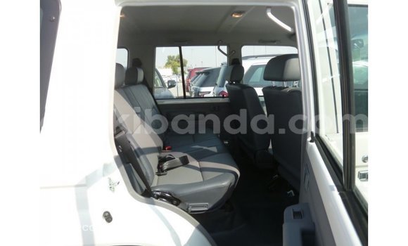 Buy Import Toyota Land Cruiser White Car in Import - Dubai in Uganda Buy Import Toyota Land Cruiser White Car in Import - Dubai in Uganda