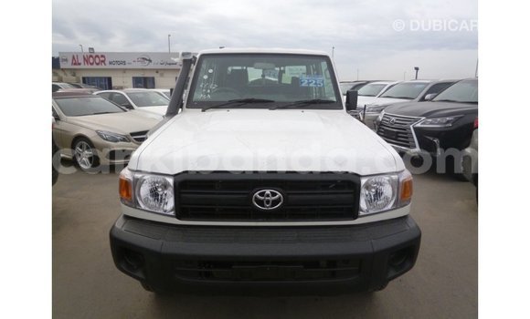 Buy Import Toyota Land Cruiser White Car in Import - Dubai in Uganda Buy Import Toyota Land Cruiser White Car in Import - Dubai in Uganda