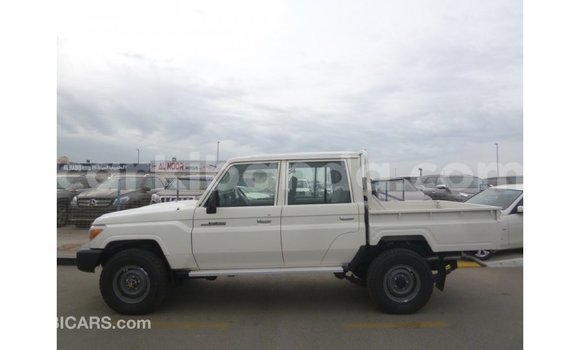 Buy Import Toyota Land Cruiser White Car in Import - Dubai in Uganda Buy Import Toyota Land Cruiser White Car in Import - Dubai in Uganda