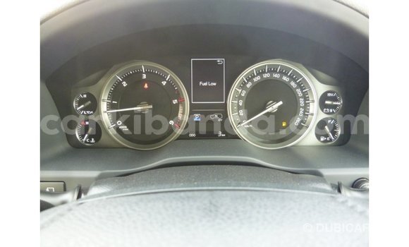 Acheter Import Voiture Toyota Land Cruiser Noir à Import - Dubai, Ouganda Acheter Import Voiture Toyota Land Cruiser Noir à Import - Dubai, Ouganda