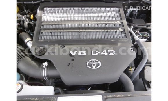Acheter Import Voiture Toyota Land Cruiser Noir à Import - Dubai, Ouganda Acheter Import Voiture Toyota Land Cruiser Noir à Import - Dubai, Ouganda
