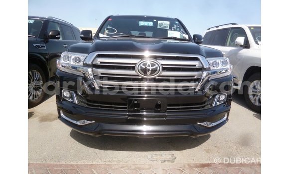Nunua Imported Toyota Land Cruiser Nyeusi Gari ndani ya Import - Dubai nchini Uganda Nunua Imported Toyota Land Cruiser Nyeusi Gari ndani ya Import - Dubai nchini Uganda