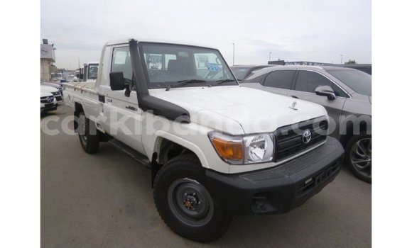 Buy Import Toyota Land Cruiser White Car in Import - Dubai in Uganda Buy Import Toyota Land Cruiser White Car in Import - Dubai in Uganda