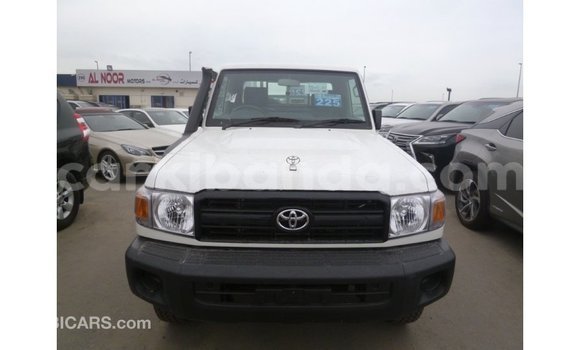 Buy Import Toyota Land Cruiser White Car in Import - Dubai in Uganda Buy Import Toyota Land Cruiser White Car in Import - Dubai in Uganda