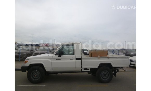 Buy Import Toyota Land Cruiser White Car in Import - Dubai in Uganda Buy Import Toyota Land Cruiser White Car in Import - Dubai in Uganda