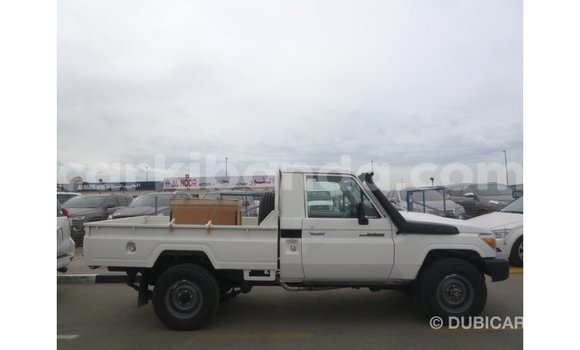 Buy Import Toyota Land Cruiser White Car in Import - Dubai in Uganda Buy Import Toyota Land Cruiser White Car in Import - Dubai in Uganda