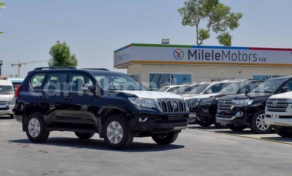 Nunua Mpya Toyota Land Cruiser Prado Nyeusi Gari ndani ya Amudat nchini Kaskazini Nunua Mpya Toyota Land Cruiser Prado Nyeusi Gari ndani ya Amudat nchini Kaskazini