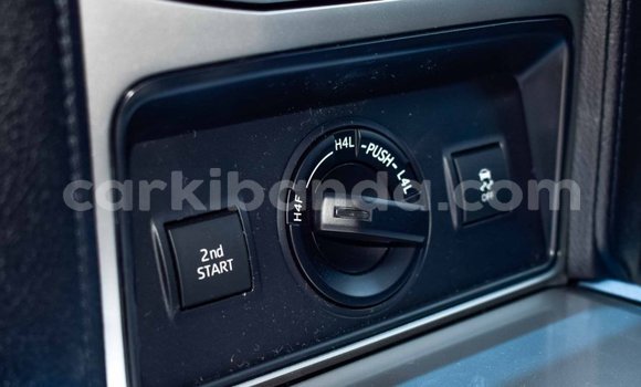 Nunua Mpya Toyota Land Cruiser Prado Nyeusi Gari ndani ya Amudat nchini Kaskazini Nunua Mpya Toyota Land Cruiser Prado Nyeusi Gari ndani ya Amudat nchini Kaskazini