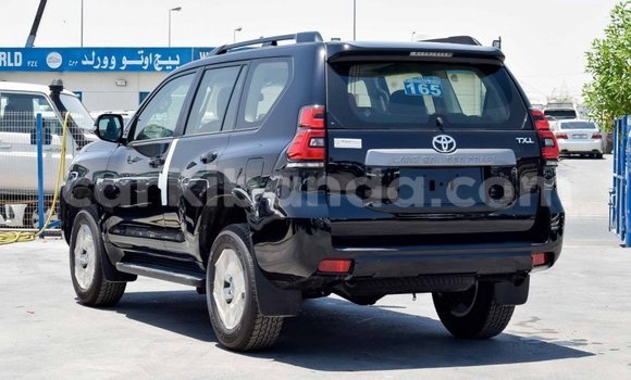 Nunua Mpya Toyota Land Cruiser Prado Nyeusi Gari ndani ya Amudat nchini Kaskazini Nunua Mpya Toyota Land Cruiser Prado Nyeusi Gari ndani ya Amudat nchini Kaskazini