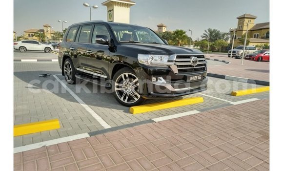 Gura Imported Toyota Land Cruiser Black Imodoka i Import - Dubai mu Uganda Gura Imported Toyota Land Cruiser Black Imodoka i Import - Dubai mu Uganda