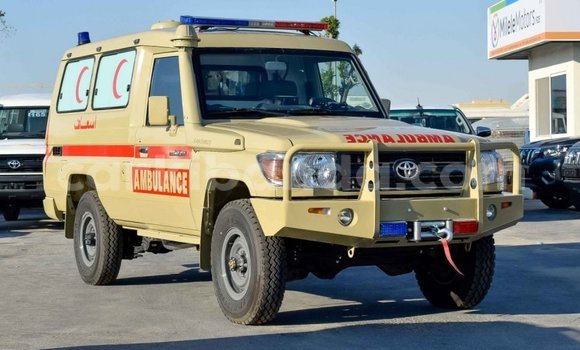 Nunua Mpya Toyota Land Cruiser Beige Gari ndani ya Adjumani nchini Kaskazini Nunua Mpya Toyota Land Cruiser Beige Gari ndani ya Adjumani nchini Kaskazini