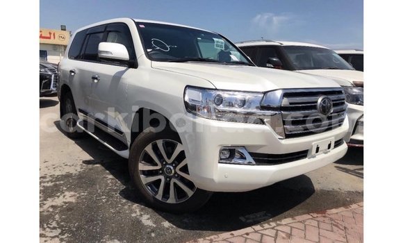 Buy Import Toyota Land Cruiser White Car in Import - Dubai in Uganda Buy Import Toyota Land Cruiser White Car in Import - Dubai in Uganda