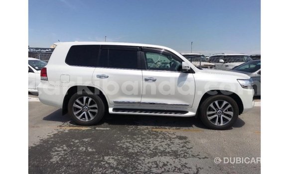 Buy Import Toyota Land Cruiser White Car in Import - Dubai in Uganda Buy Import Toyota Land Cruiser White Car in Import - Dubai in Uganda