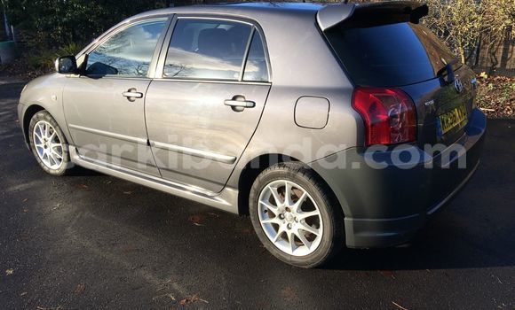 Gura Yakoze Toyota Corolla Beige Imodoka i Kampala mu Uganda Gura Yakoze Toyota Corolla Beige Imodoka i Kampala mu Uganda