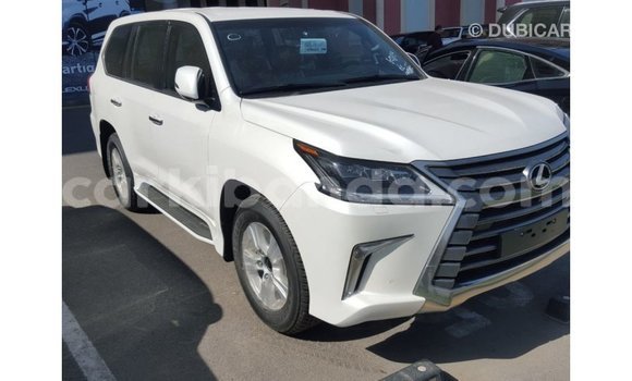 Acheter Import Voiture Lexus LX Blanc à Import - Dubai, Ouganda Acheter Import Voiture Lexus LX Blanc à Import - Dubai, Ouganda
