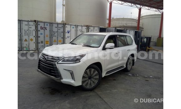 Acheter Import Voiture Lexus LX Blanc à Import - Dubai, Ouganda Acheter Import Voiture Lexus LX Blanc à Import - Dubai, Ouganda