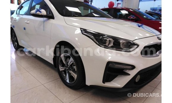 Gura Imported Kia Cerato White Imodoka i Import - Dubai mu Uganda Gura Imported Kia Cerato White Imodoka i Import - Dubai mu Uganda