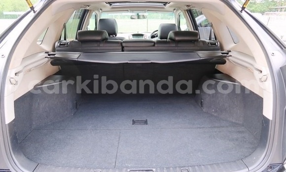 Gura Yakoze Toyota Harrier Black Imodoka i Kampala mu Uganda Gura Yakoze Toyota Harrier Black Imodoka i Kampala mu Uganda