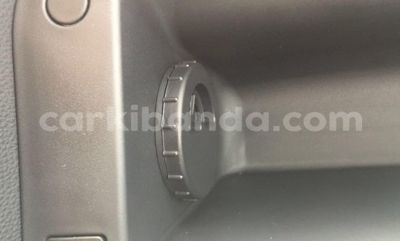 Gura Imported Hyundai Chorus White Ikamyo i Import - Dubai mu Uganda Gura Imported Hyundai Chorus White Ikamyo i Import - Dubai mu Uganda