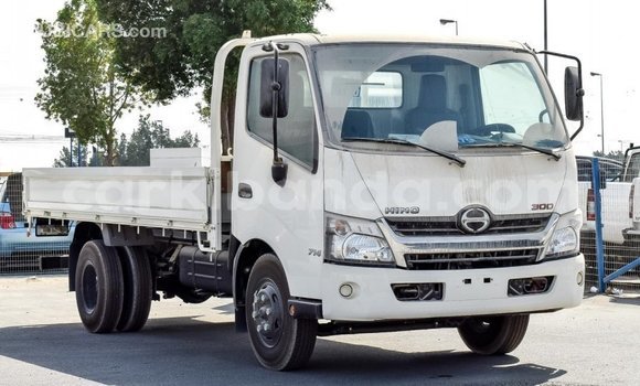 Buy Import Hino 300 Series White Truck in Import - Dubai in Uganda