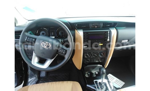 Gura Imported Toyota Fortuner Black Imodoka i Import - Dubai mu Uganda Gura Imported Toyota Fortuner Black Imodoka i Import - Dubai mu Uganda