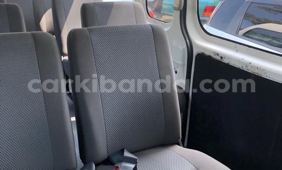 Buy Used Nissan Urvan White Car in Kampala in Uganda Buy Used Nissan Urvan White Car in Kampala in Uganda