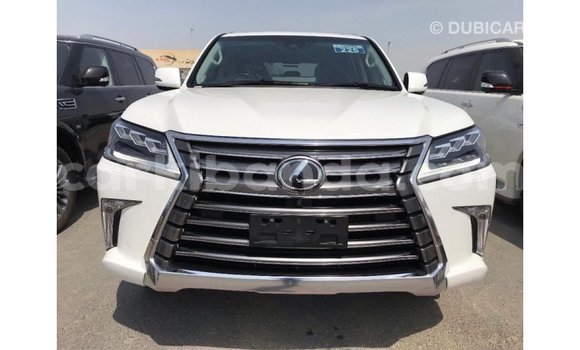 Acheter Import Voiture Lexus LX Blanc à Import - Dubai, Ouganda Acheter Import Voiture Lexus LX Blanc à Import - Dubai, Ouganda