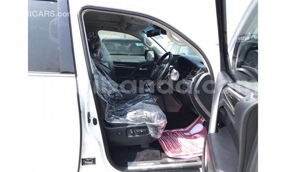 Acheter Import Voiture Lexus LX Blanc à Import - Dubai, Ouganda Acheter Import Voiture Lexus LX Blanc à Import - Dubai, Ouganda