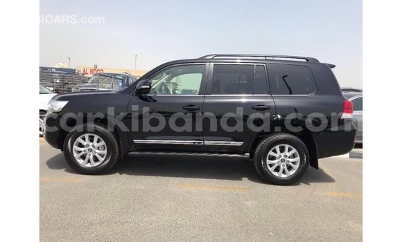 Gura Imported Toyota Land Cruiser Black Imodoka i Import - Dubai mu Uganda Gura Imported Toyota Land Cruiser Black Imodoka i Import - Dubai mu Uganda